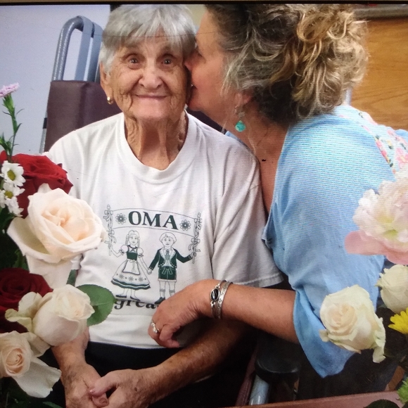 VINTAGE Manicure, Sewing & Grooming Travel Kit Leather Case WEST GERMANY 🇩🇪 - Picture 13 of 15